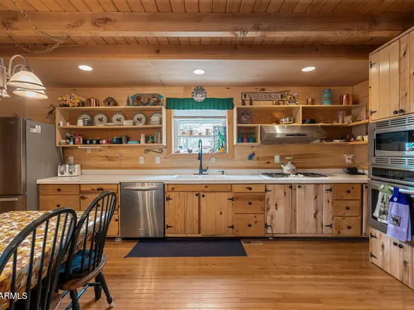 2095 Ranger Road, Overgaard, AZ 85933
