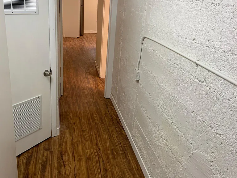 605 Edwards St #B — Photo 23