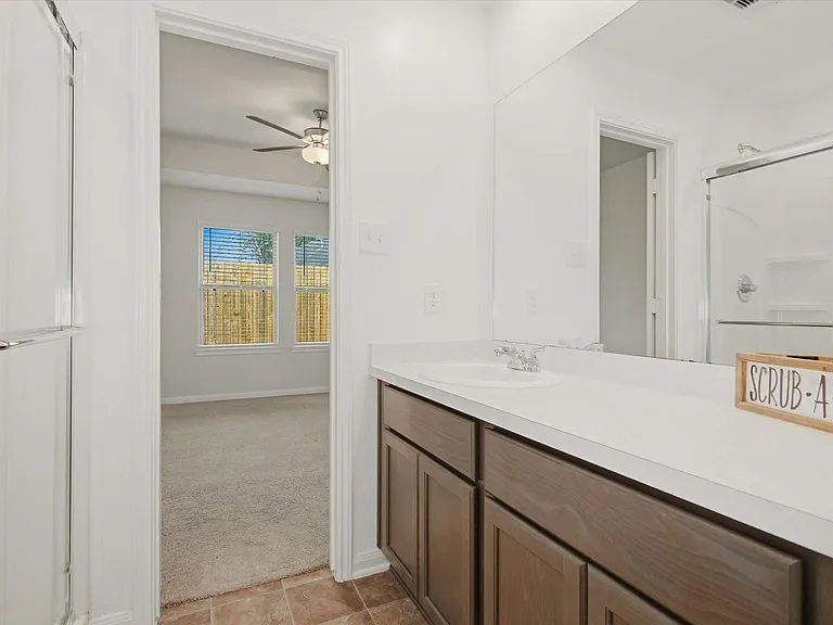 1228 Haverford Ln — Photo 20