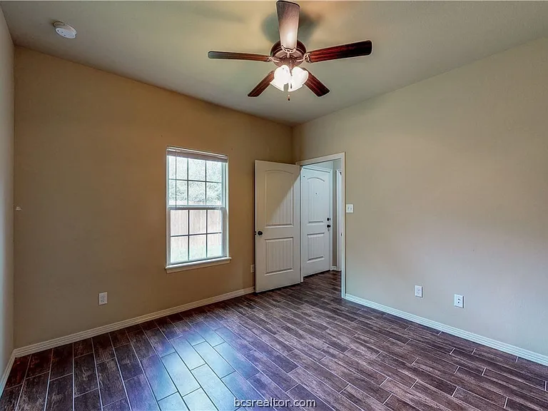 111 Southland St — Photo 33