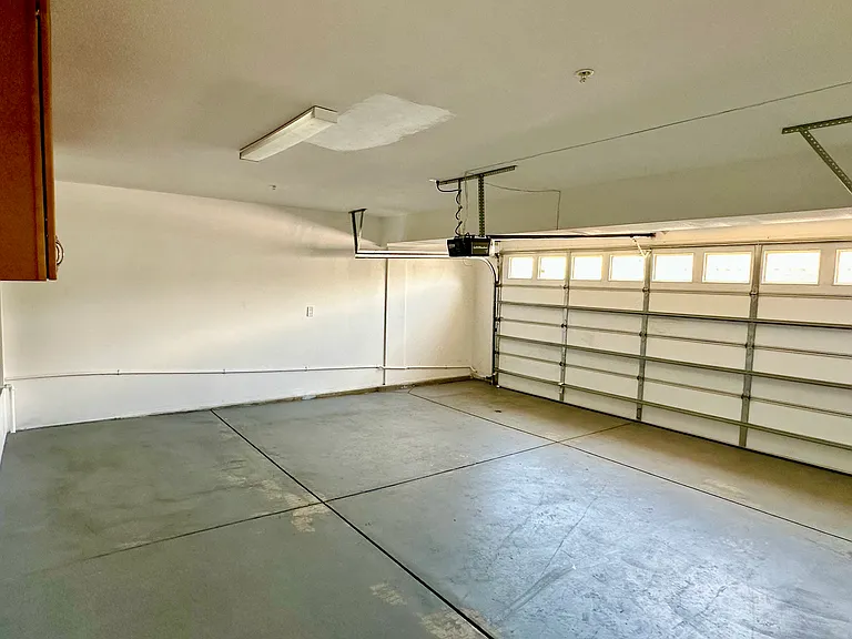 in garage 220V