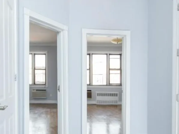 290 West 12th Street 5B image 1 of 5