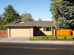 1739 SW 27th St, Redmond, OR 97756