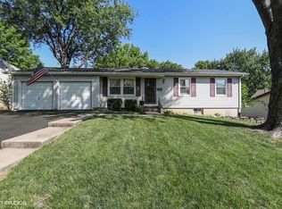 802 NW Maynard St, Blue Springs, MO 64015