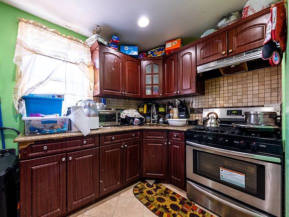 3rd image of 10230 189th St