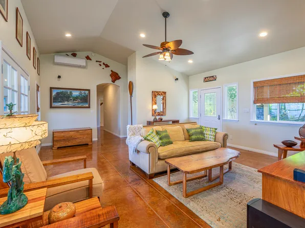 81-979 Hale Keekee Pl, Kealakekua, HI 96750