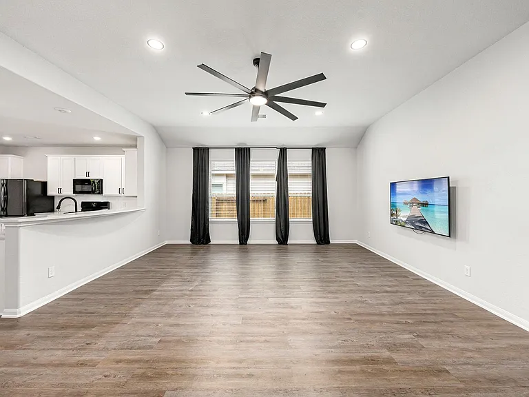 11323 Cora Ln — Photo 12
