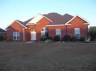 109 Daventry Ln, Warner Robins, GA 31088