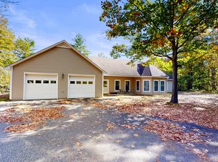 46 Appleseed Dr, Turner, ME 04282