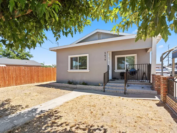 1678 E Foster Drive, Tulare, CA 93274