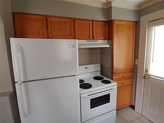 4th image of 1201 S 39th St
