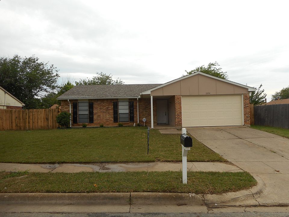 1st image of 7304 Lee Dr