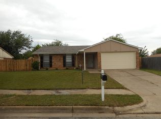 7304 Lee Dr, Forest Hill, TX 76140