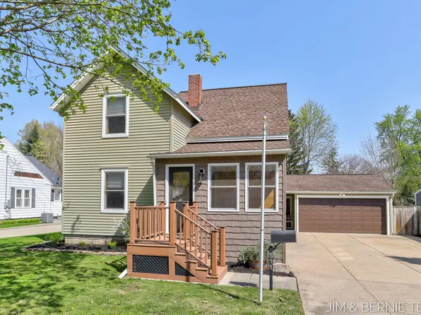 511 W Clinton St, Hastings, MI 49058