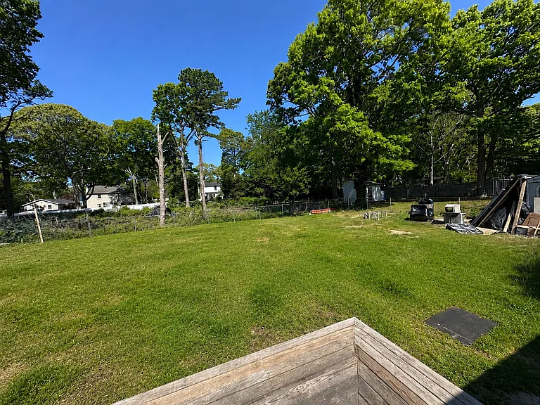 190 Church Dr — Photo 12