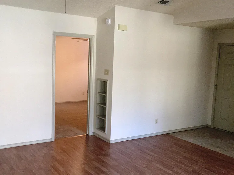 212 Sailmaster St #A — Photo 2