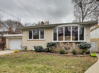 1611 Kirk St, Evanston, IL 60202