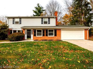 34156 Banbury St, Farmington, MI 48331