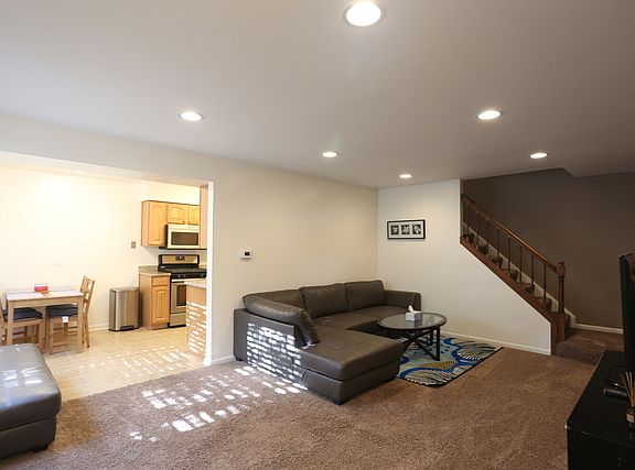 2nd image of 411 Fernwood Ct