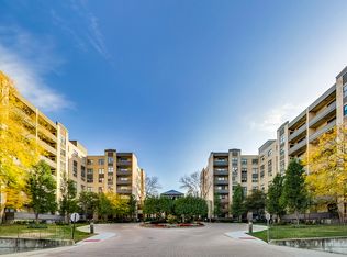 4545 W Touhy Ave APT 319W, Lincolnwood, IL 60712