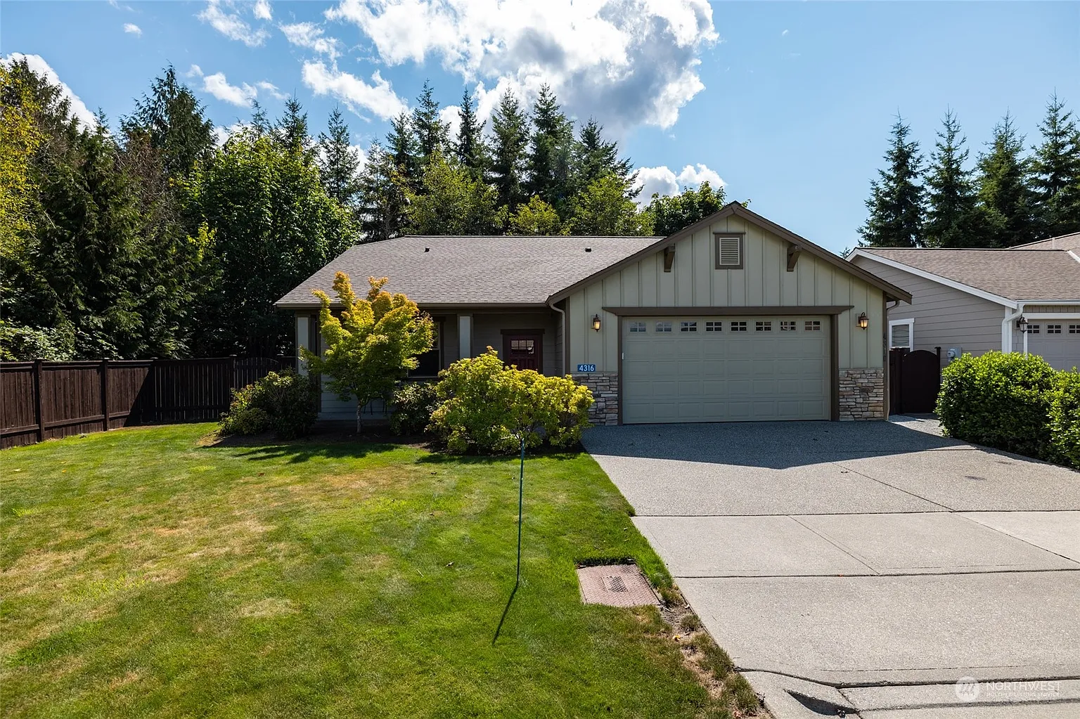 4316 Sycamore Court photo 1