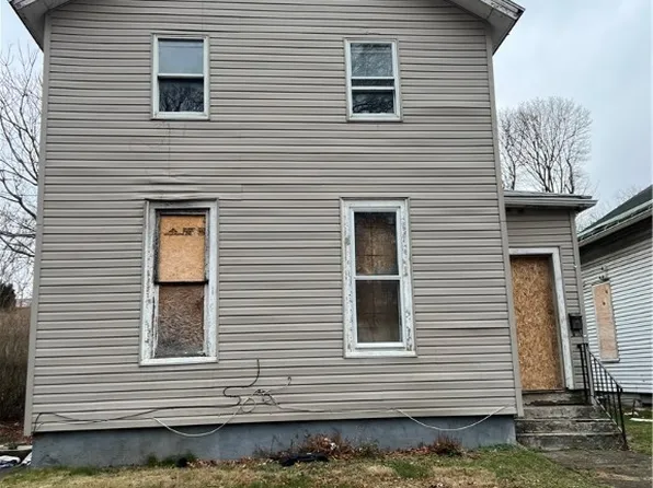 513 Wallace St, Erie, PA 16507