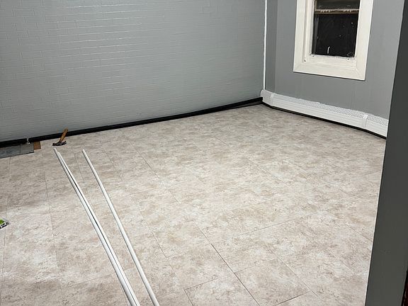 5th image of 22 Hirschbeck St