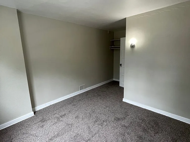 422-426 Cedar Drive — Photo 7