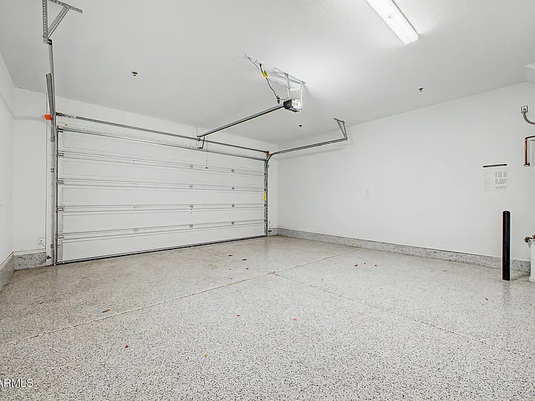 1917 E Hampton Ln #104 — Photo 35