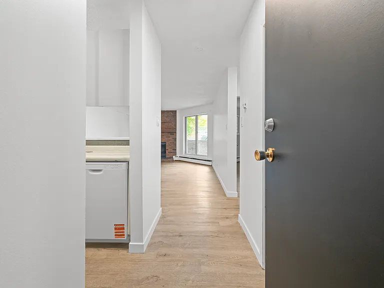 10746 102nd St NW — Photo 9
