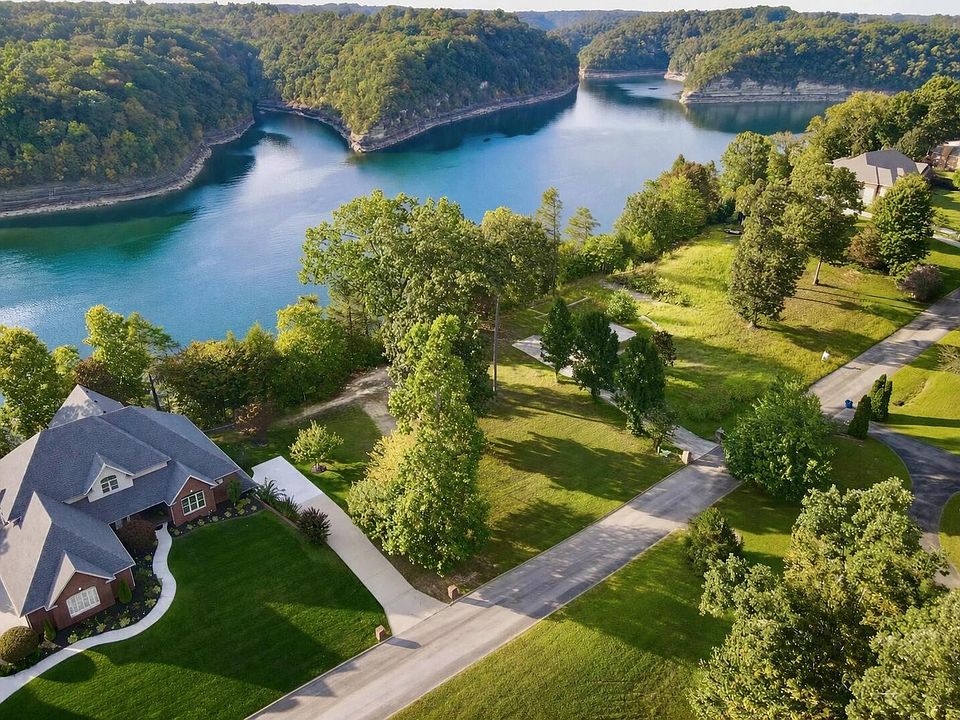 1st image of 670 Water Cliff Dr