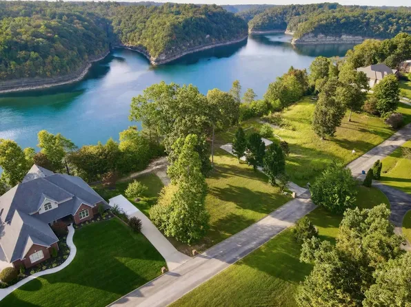 670 Water Cliff Dr, Somerset, KY 42503