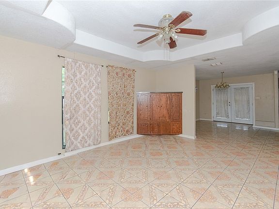 3rd image of 2709 Robby St