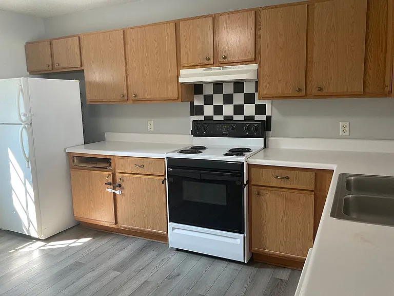 976 W Pueblo Dr — Photo 3