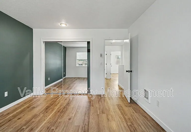 5260 Springcrest Dr S — Photo 24