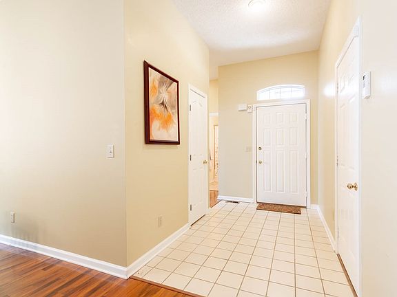 2nd image of 734 E Moss Creek Dr