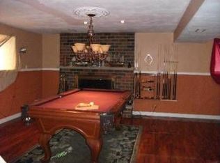 531 S Walnut Ln, Schaumburg, IL 60193