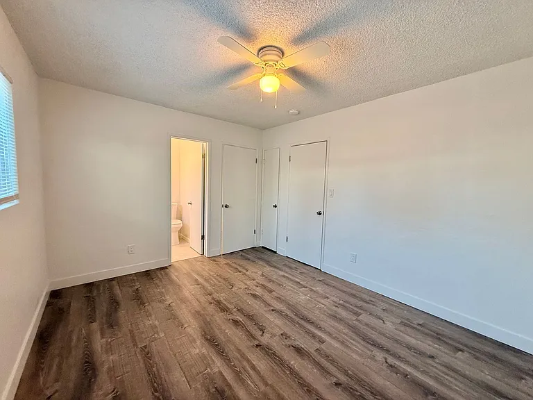 5840-5860 Albemarle St — Photo 14