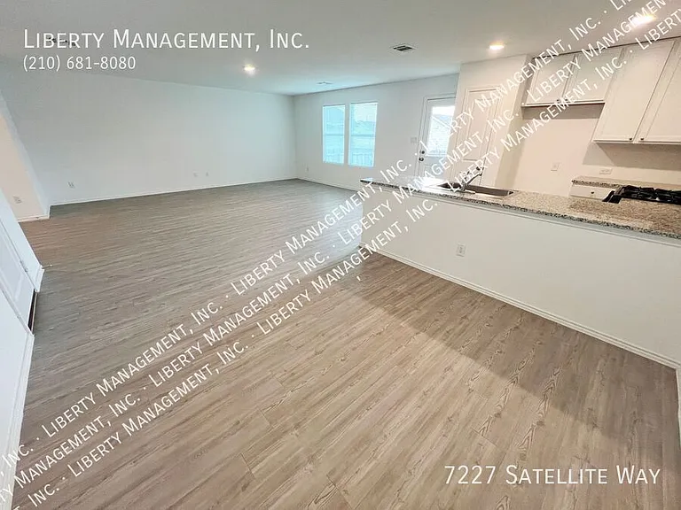 7227 Satellite Way — Photo 9