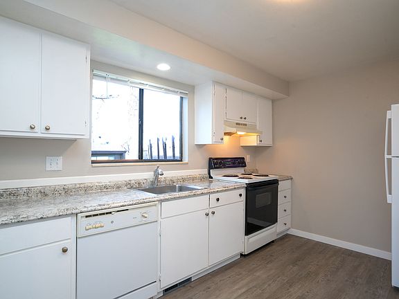 5th image of 7760 Lowell Blvd