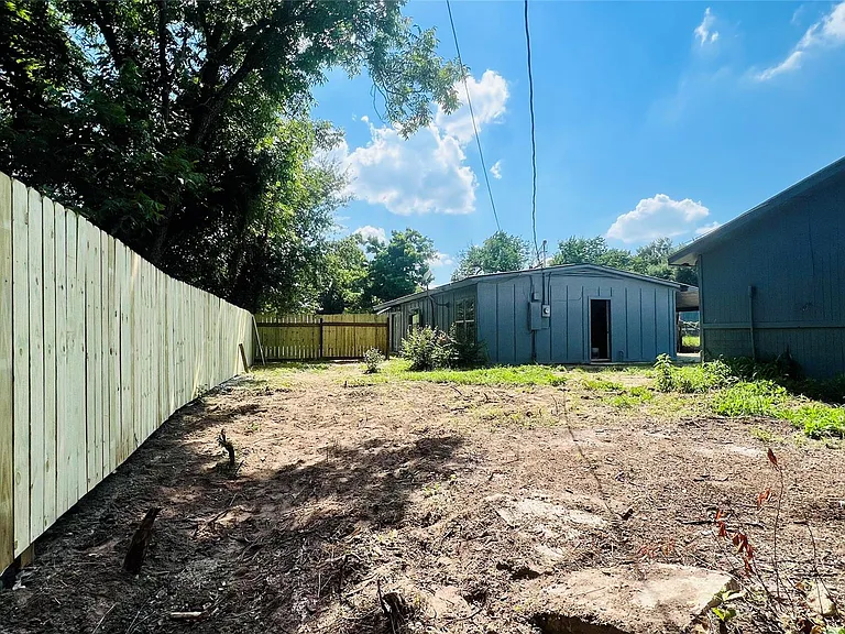 706 Rockdale Rd — Photo 13