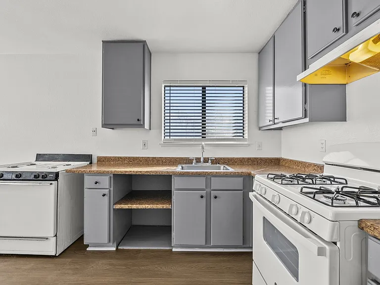 38501 Larkin Ave #4 — Photo 9