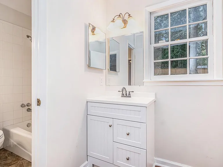 701 McNabb Ct — Photo 19