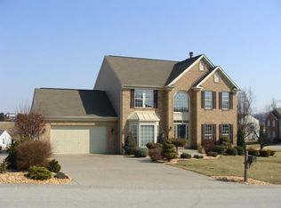 199 Valley View Dr, Belle vernon, PA 15012