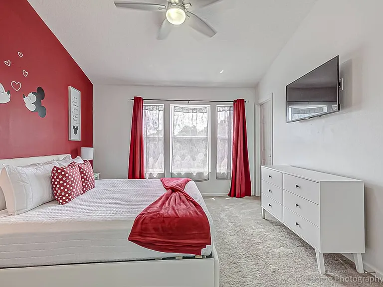 Silver Palm Dr — Photo 4