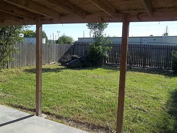 5th image of 10823 Mackenzie Dr