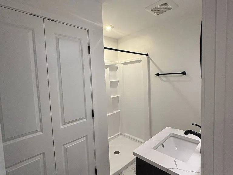 Rosewood Commons — Photo 14