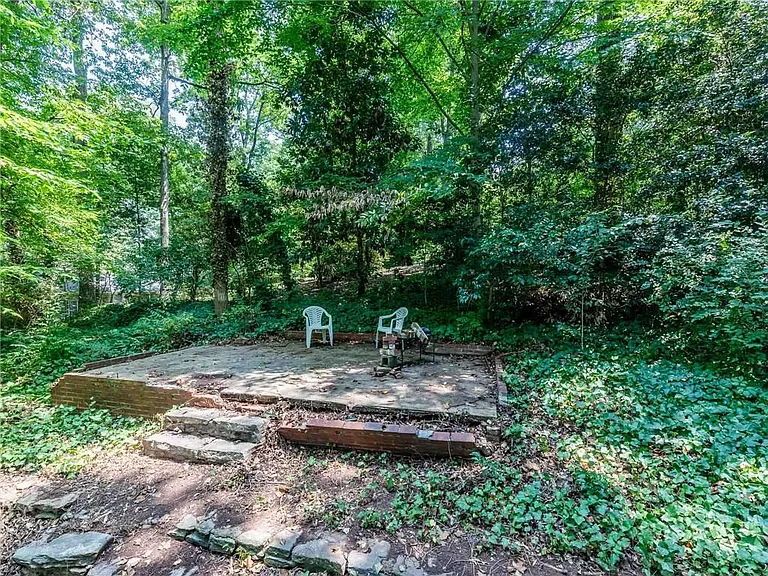 1681 E Clifton Rd NE — Photo 43
