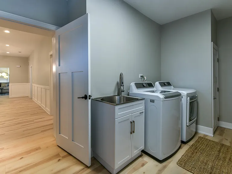 11240 S Kedzie Ave — Photo 20