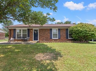 211 Westmoreland Ct, Georgetown, KY 40324